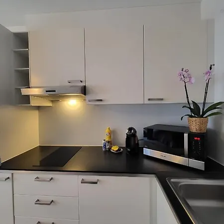 Cosy Studio Near Trainstation * Luksemburg